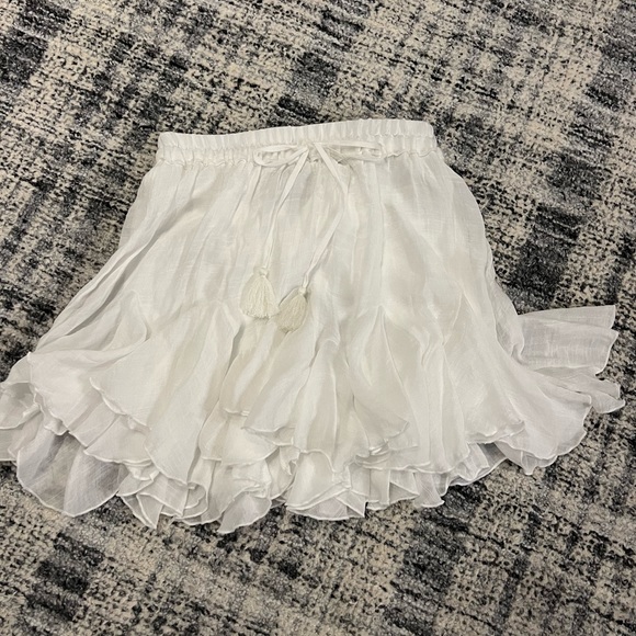 BNWT RUFFLE MINI SKIRT - OFF WHITE - Picture 3 of 4